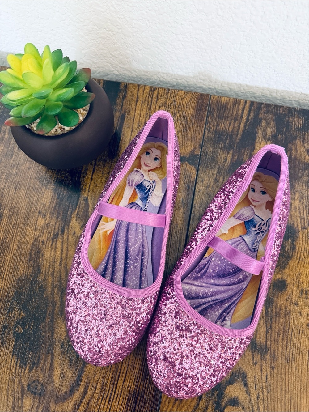 Disney H&M • Girls 13.5 Rapunzel Pink Glitter Mary Jane Princess Shoes